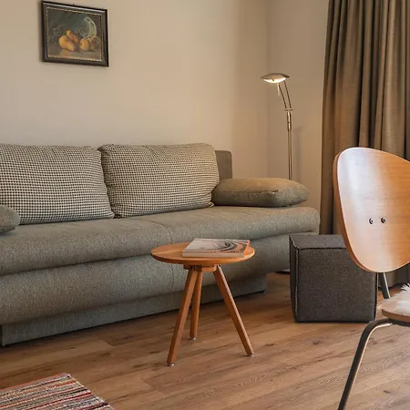 Riss Lejlighed Bolsterlang